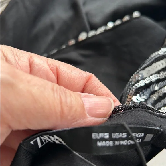 ZARA Black and Silver Sequin Halter Top size small - Picture 9 of 9